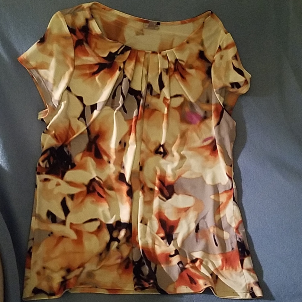 Cap-sleeved blouse